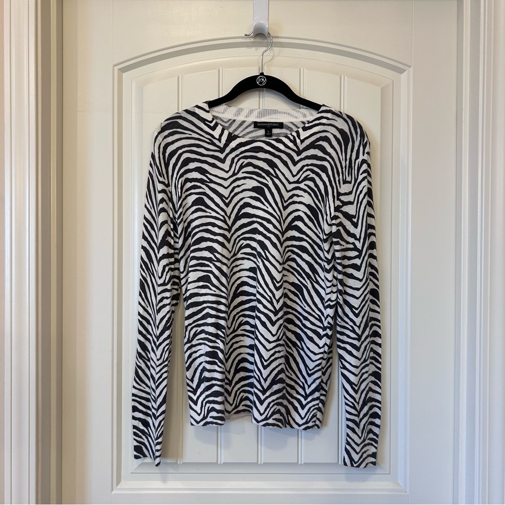 Banana Republic Zebra Print Long Sleeve Top